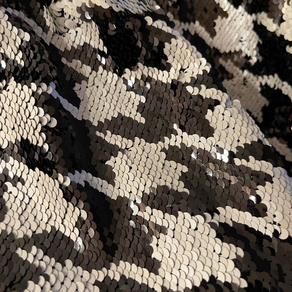 Houndstooth sequin pencil skirt - Picture 2 of 3